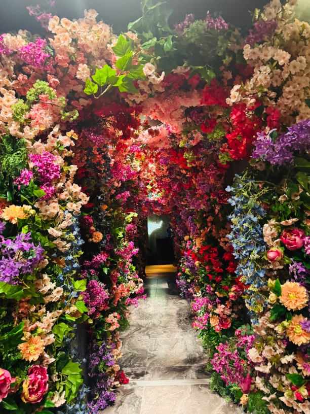 connections25 floral atmosphere